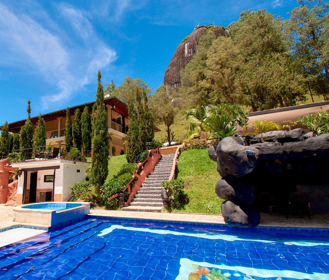 Mansion By Bernalo Hotels غواتابيه المظهر الخارجي الصورة