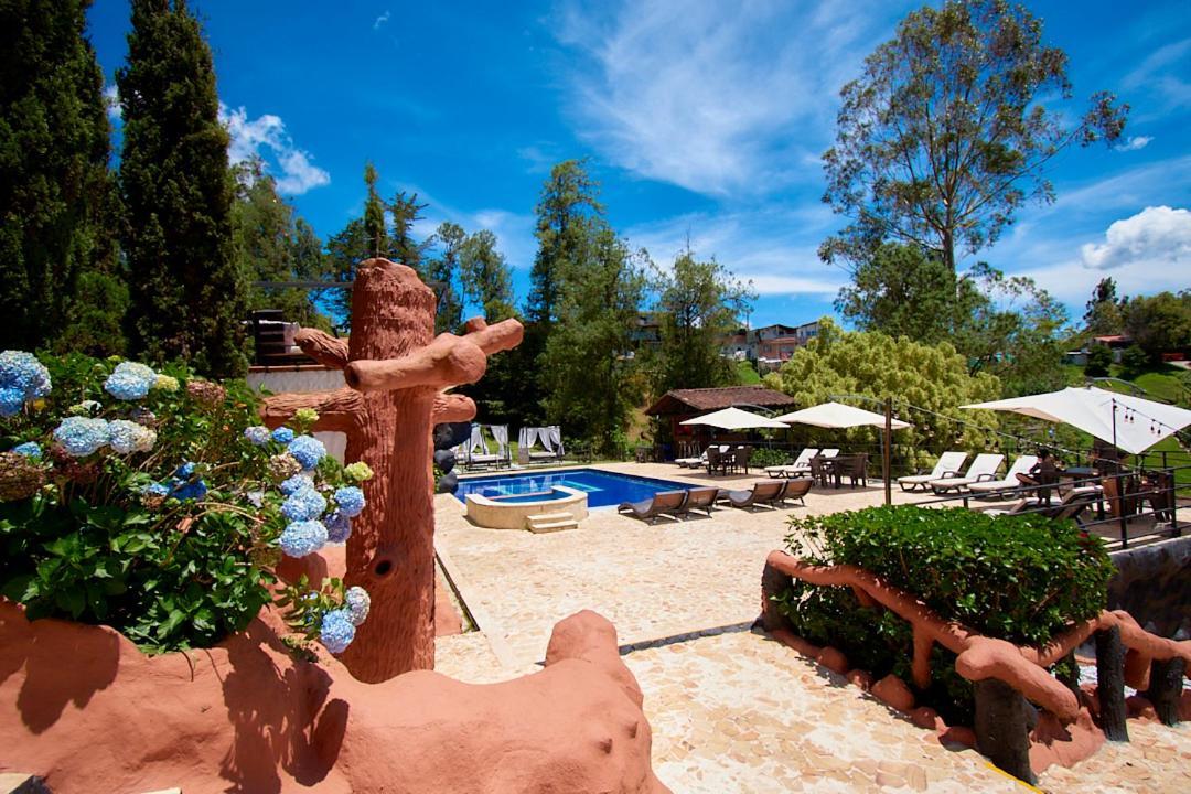 Mansion By Bernalo Hotels غواتابيه المظهر الخارجي الصورة