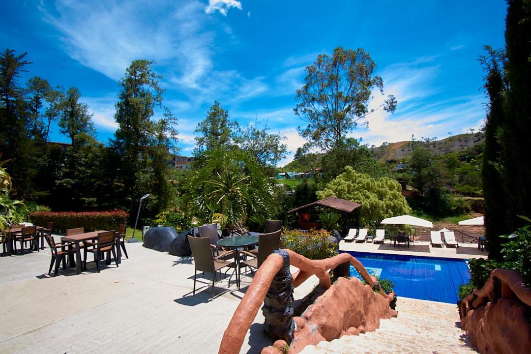 Mansion By Bernalo Hotels غواتابيه المظهر الخارجي الصورة