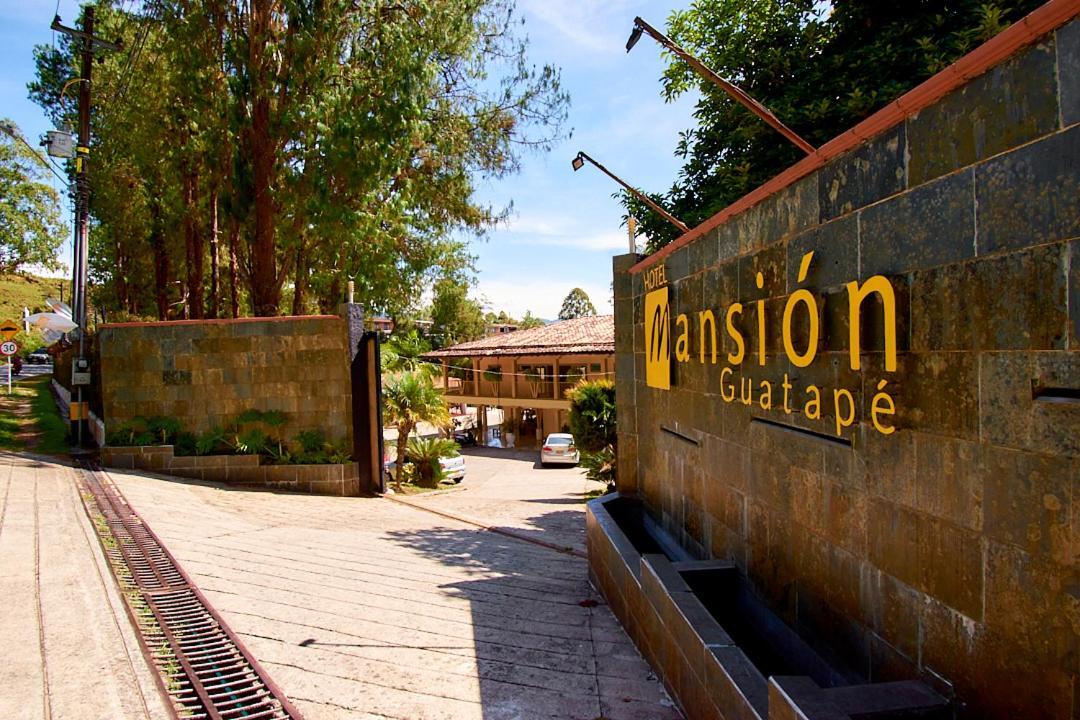 Mansion By Bernalo Hotels غواتابيه المظهر الخارجي الصورة